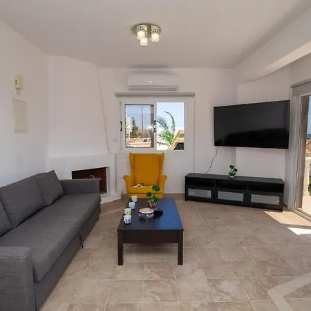 Suncity Boutique Seafront Villa Ajía Nápa