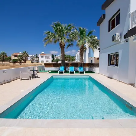 Suncity Boutique Seafront Ajía Nápa