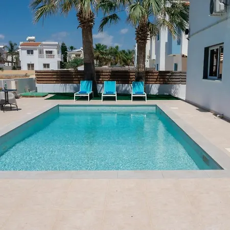 Suncity Boutique Seafront Vilă Ayia Napa